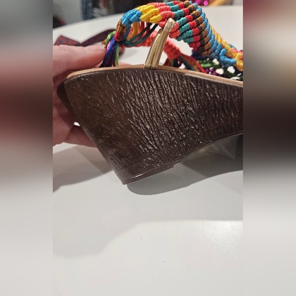 LAURA R Handwoven Colorful Wedges In Multi. Adjustable Back. Size 5(fits Like 6) - Picture 12 of 16